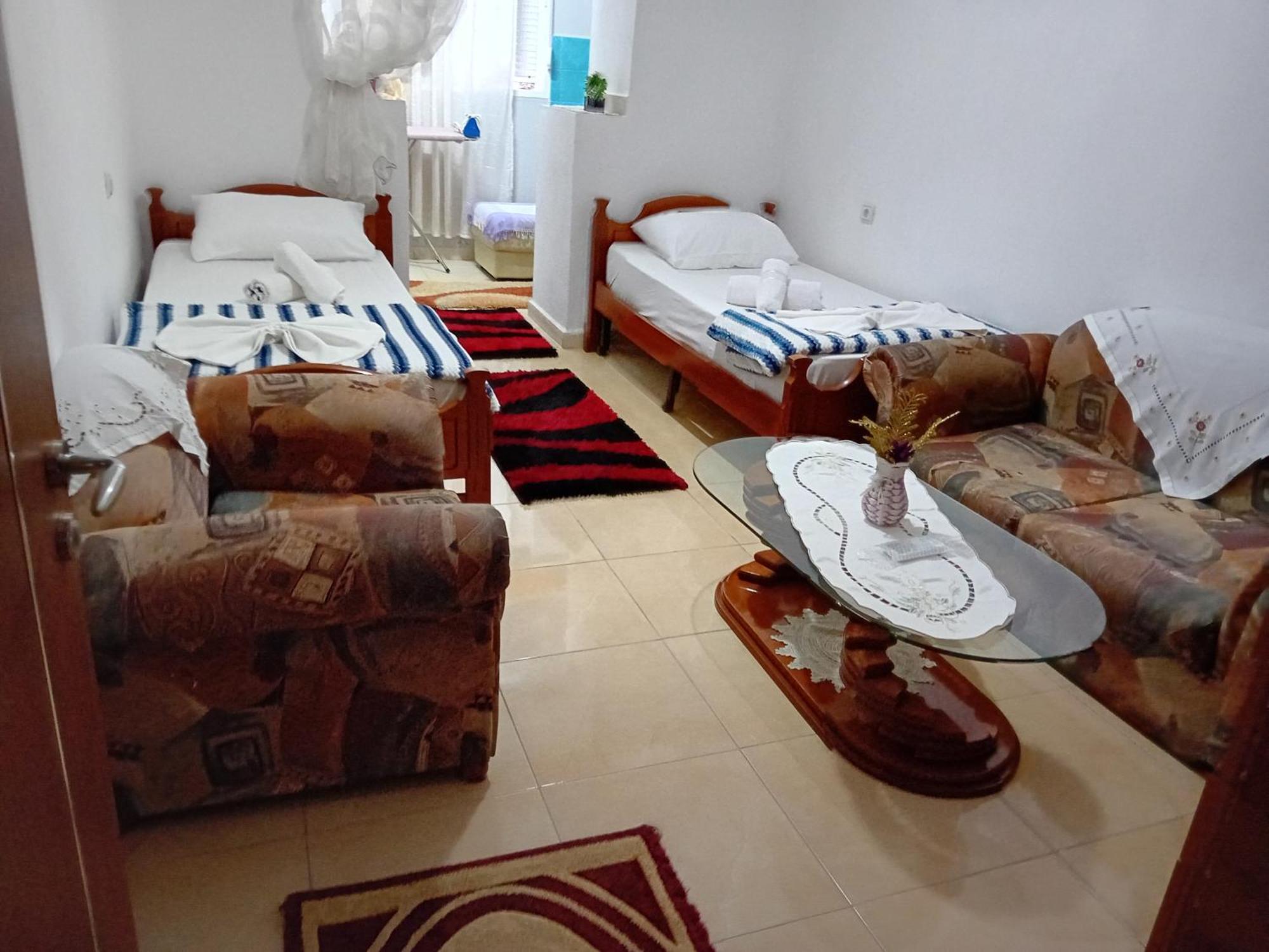 Olivia Guesthouse Gjirokastër Dış mekan fotoğraf