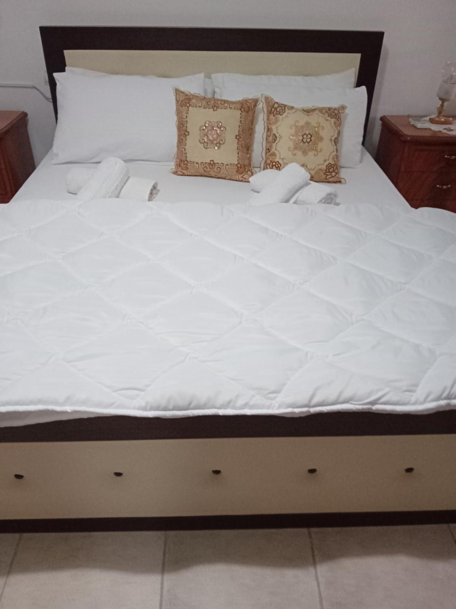 Olivia Guesthouse Gjirokastër Dış mekan fotoğraf