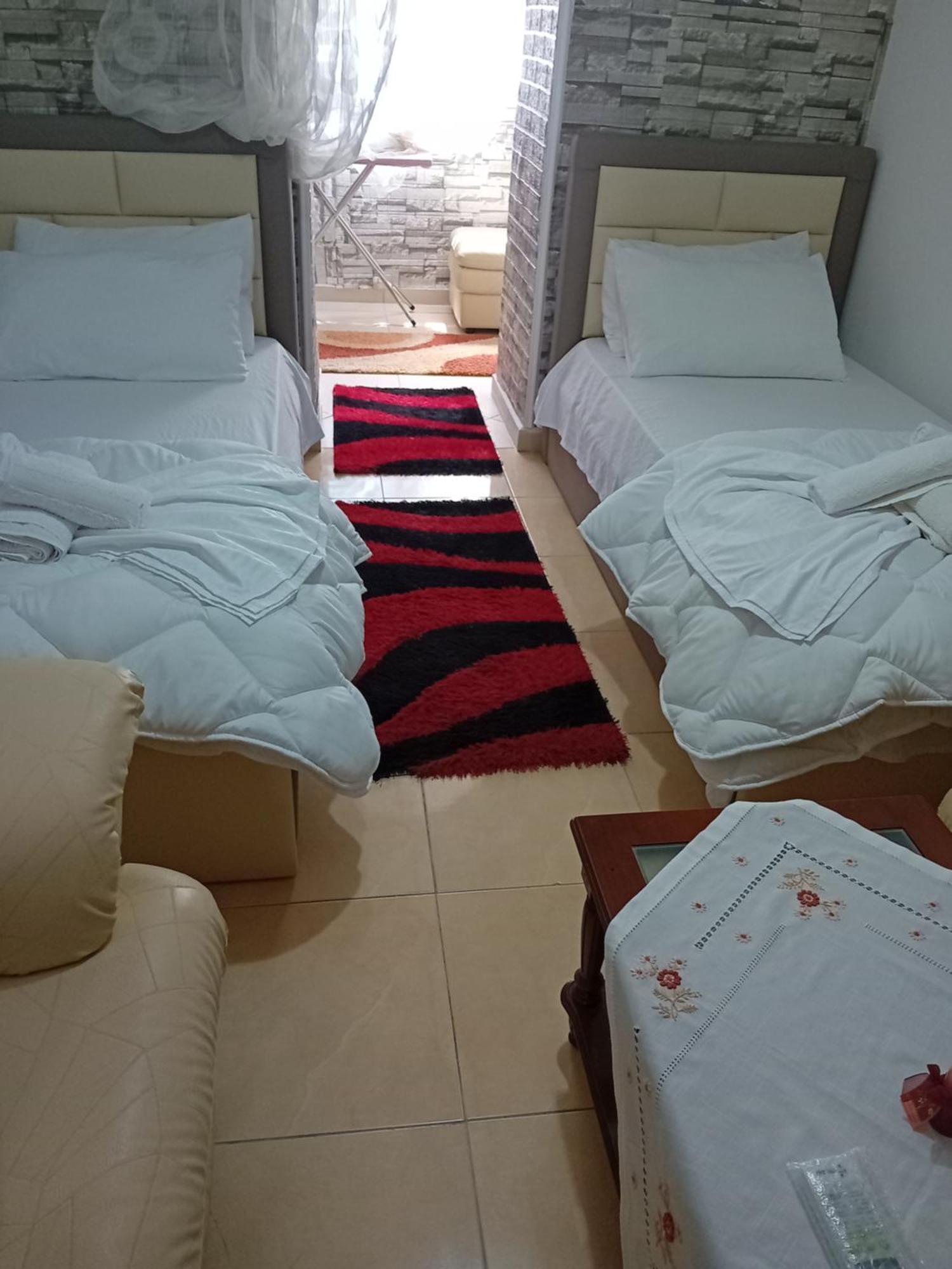 Olivia Guesthouse Gjirokastër Dış mekan fotoğraf