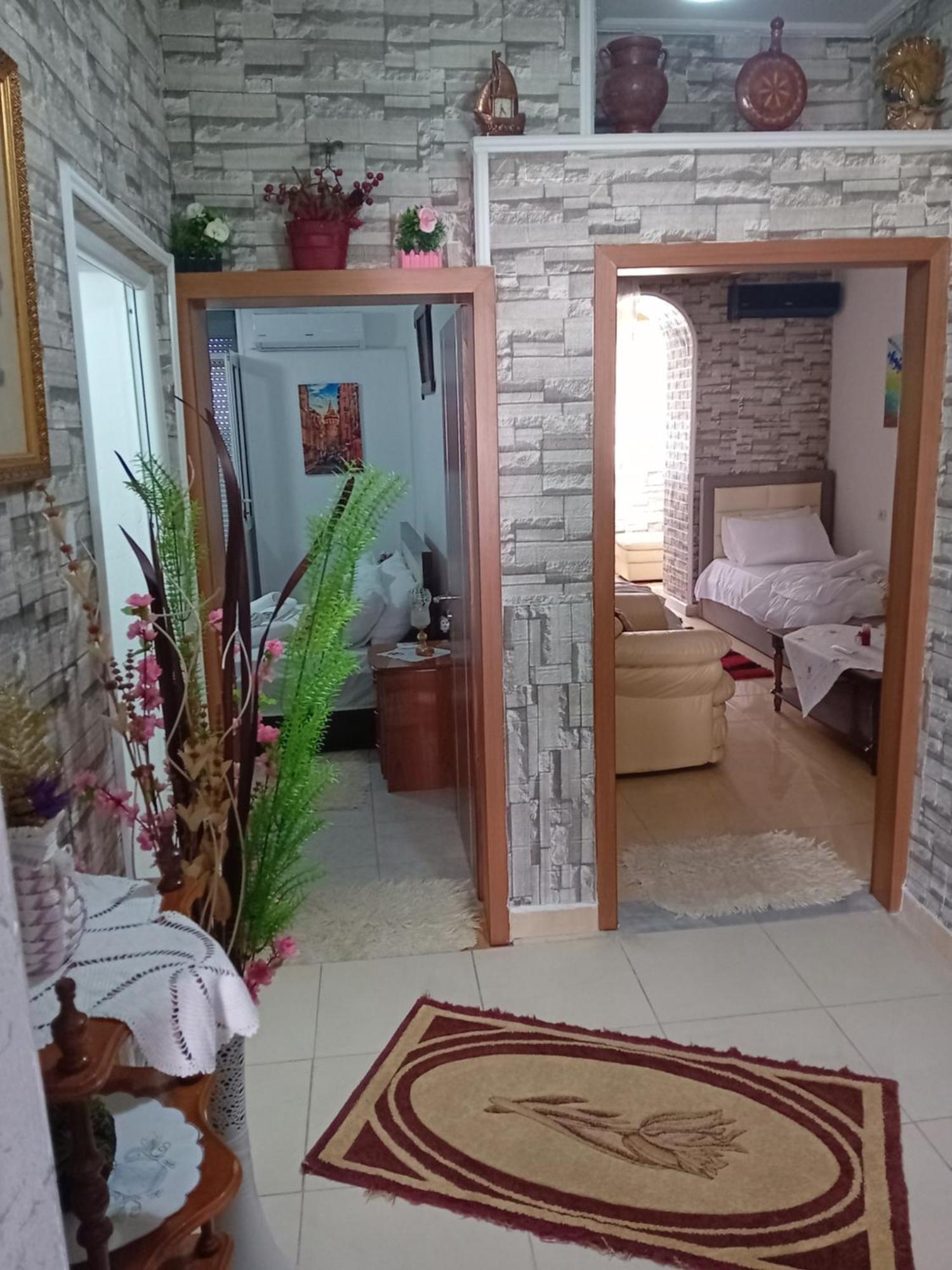 Olivia Guesthouse Gjirokastër Dış mekan fotoğraf