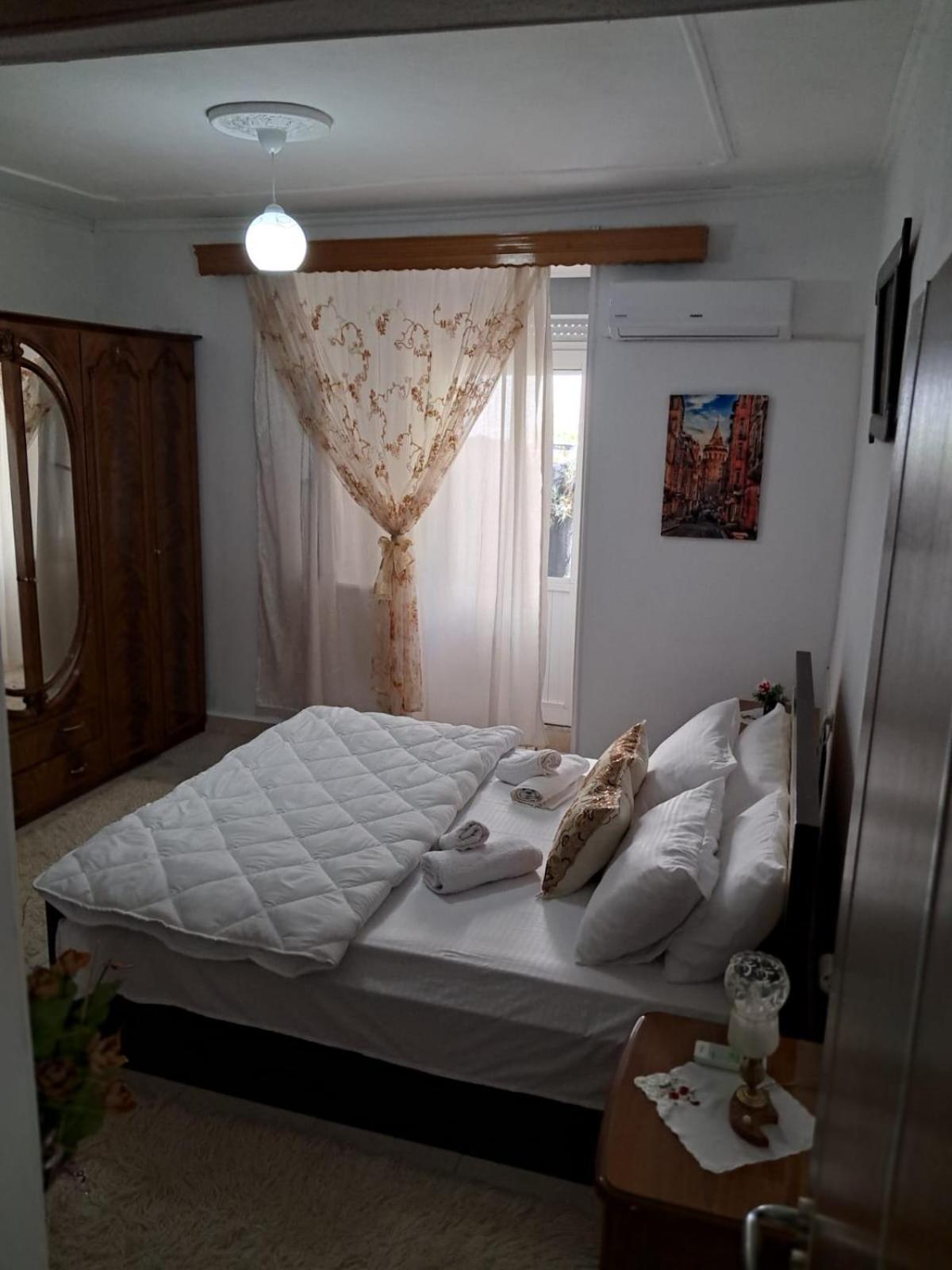 Olivia Guesthouse Gjirokastër Dış mekan fotoğraf