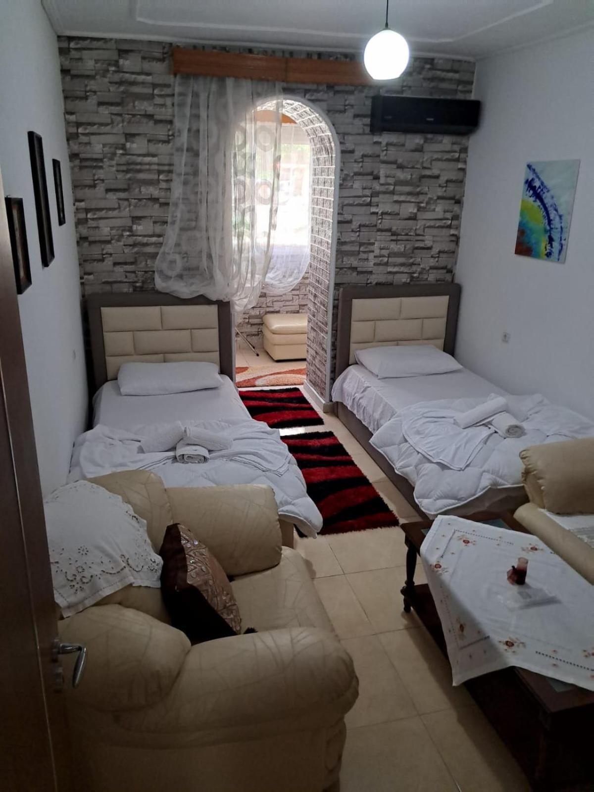 Olivia Guesthouse Gjirokastër Dış mekan fotoğraf